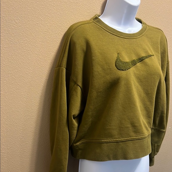 Nike Women’s Green Cropped Sweatshirt Size Small - Picture 3 of 5